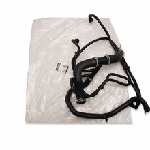 Hose LR050854 — genuine JLR part for Discovery