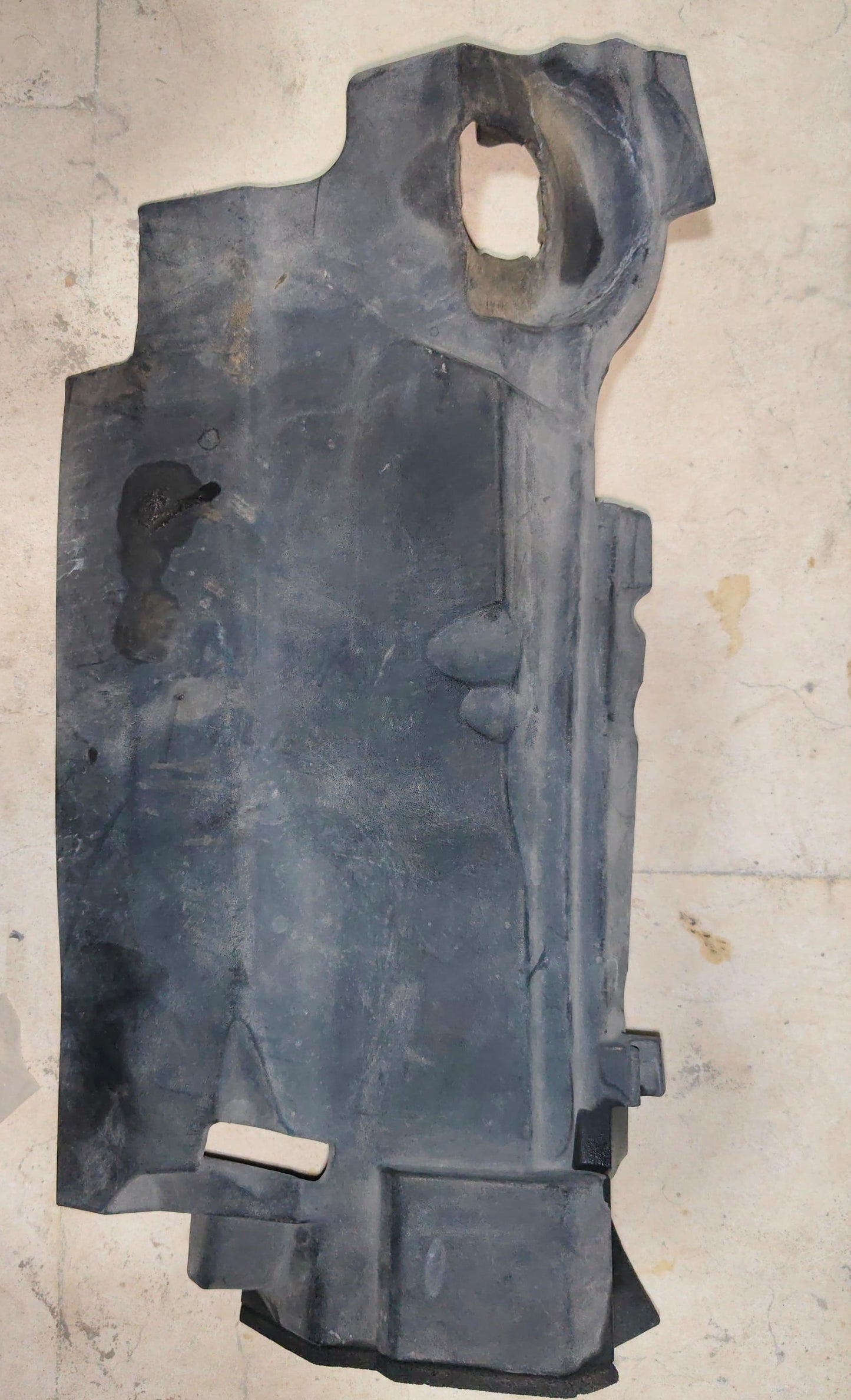 Coil cover (right) - USED