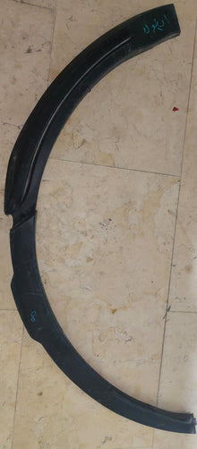 Rear right wheel arch moulding - USED