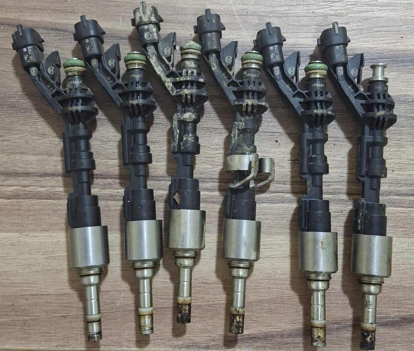 Injector - GENUINE - USED